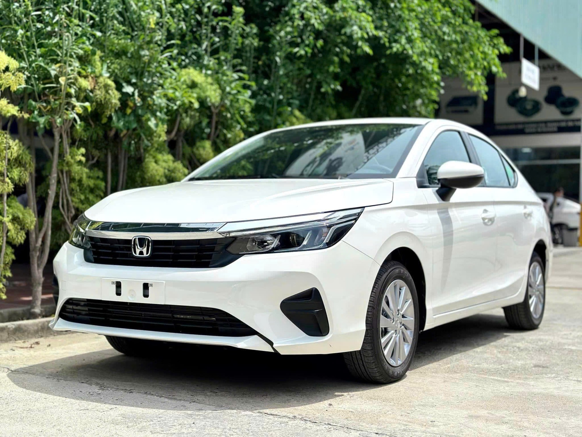 Honda City L Màu Trắng